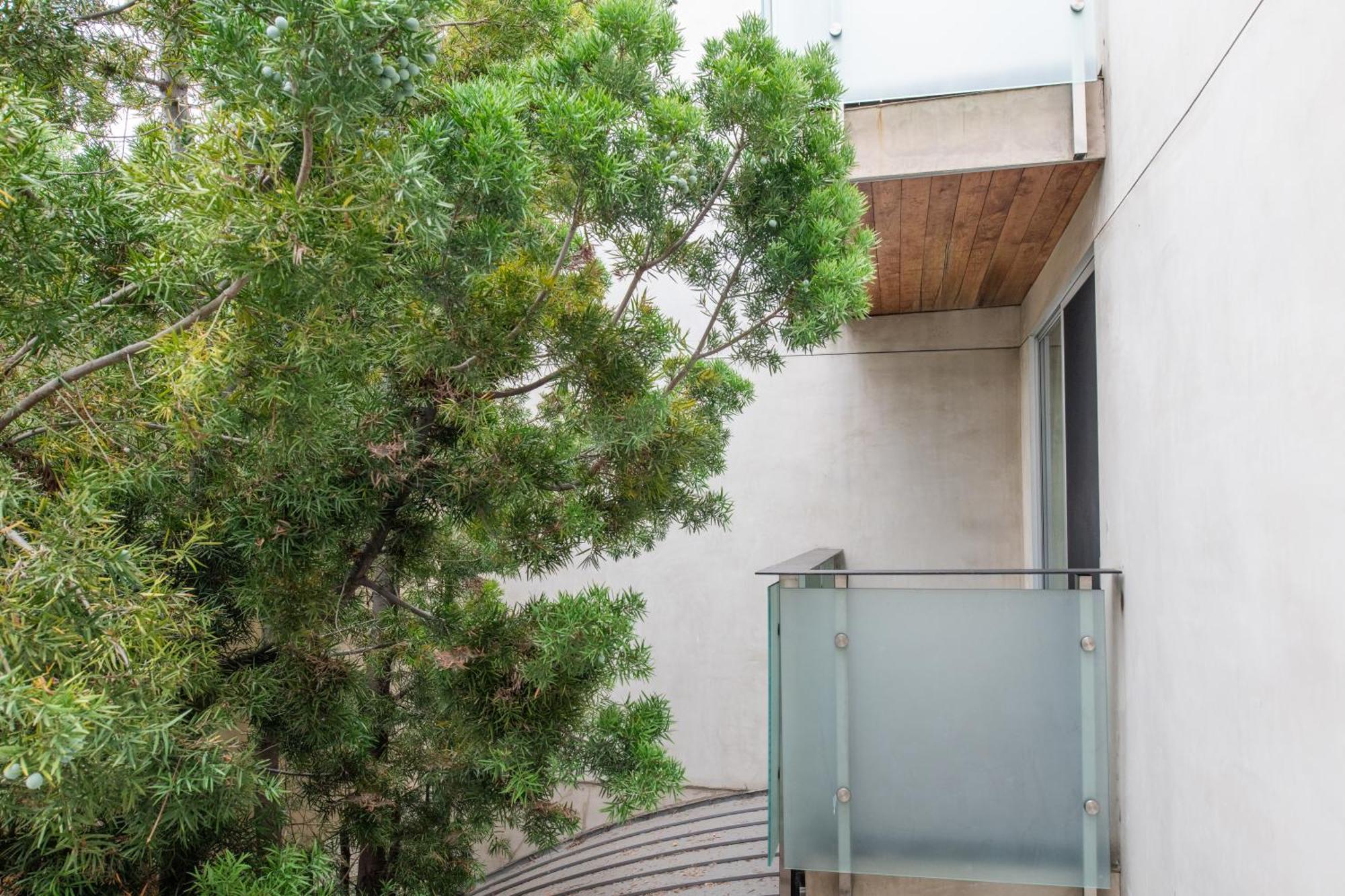 Sirtaj - Beverly Hills 4*