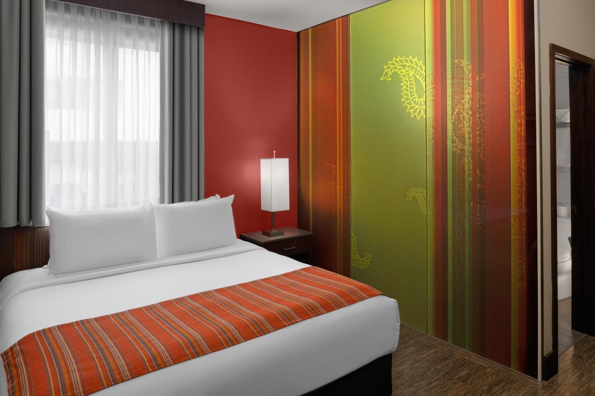 Hotel Sirtaj - Beverly Hills 4*
